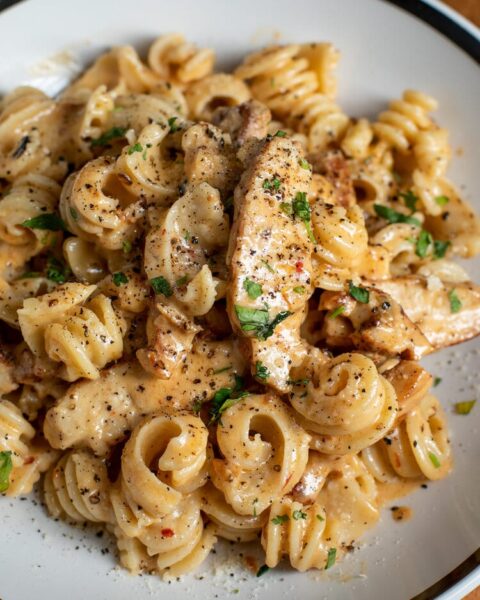 Tellicherry Chicken Smoked Gouda Sourdough Pasta
